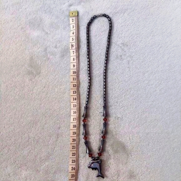 Black metallic dolphin necklace with pink gems - Picture 2 of 3